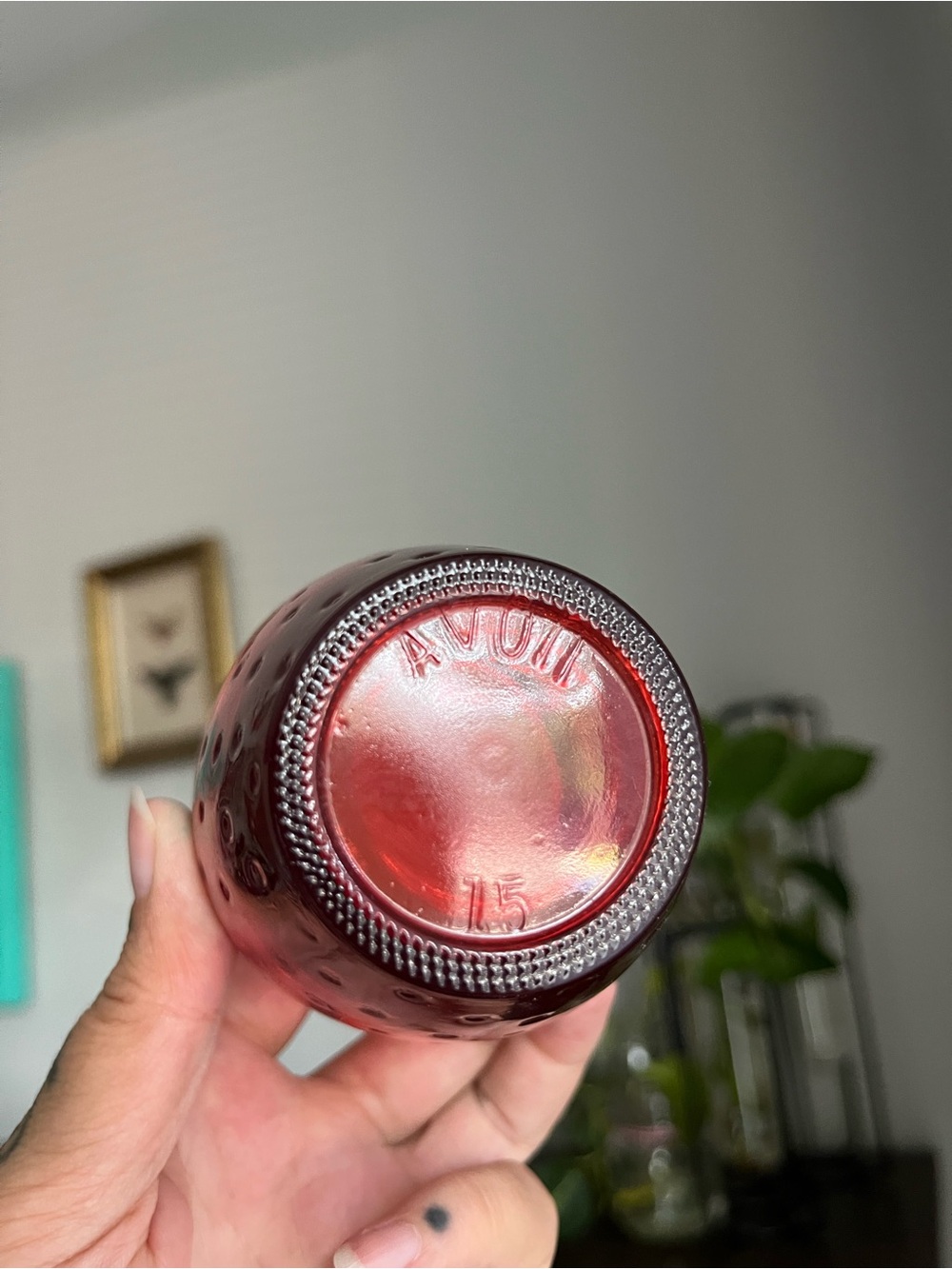 Ruby red glass strawberry jam jar with gold metal lid. 1970 - 70’s Avon - Picture 10 of 12